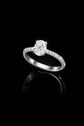 Oval Cut Moissanite Ring